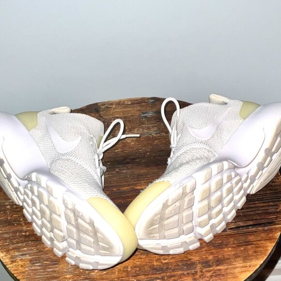 COPY - Men Nike Presto Fly Triple White Size (9) U.S - Picture 6 of 6
